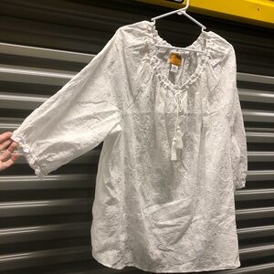 Ruby Rd. white lace tunic blouse